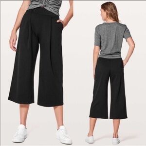 Lululemon Can You Feel the Pleat Wide Leg Black Crop Pants | Size 8, 21” Inseam
